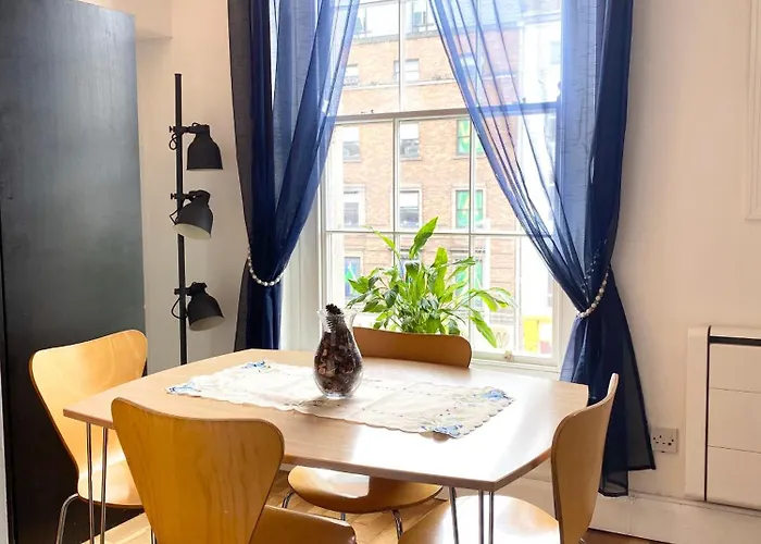 Beautiful In Temple Bar דירה *